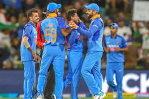 India vs Australia: ఉప్పల్‌లో ఆ 12 ఏళ్ల రికార్డుని కోహ్లీసేన బద్దలు కొట్టేనా?