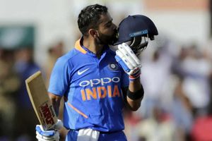 కెప్టెన్‌గా కోహ్లీ 9000: నాగ్‌పూర్ వన్డేలో రికీ పాంటింగ్ రికార్డు బద్దలు