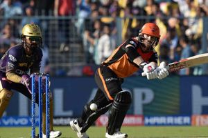 ఈడెన్‌లో KKR vs SRH: వార్నర్ హాఫ్ సెంచరీ, నైట్‌రైడర్స్ టార్గెట్ 182