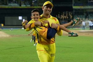 పరుగు పందెంలో పాల్గొన్న ధోనీ.. విజేత ఎవరో తెలుసా?