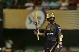 KKR vs RR: చెలరేగిన దినేశ్ కార్తీక్, రాజస్థాన్ విజయ లక్ష్యం 176