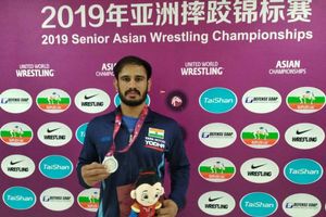 ఆసియా రెజ్లింగ్‌ చాంపియన్‌షిప్‌.. హర్‌ప్రీత్‌కు రజతం