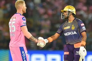 IPL 2019: Match 43, KKR vs RR: గెలిచి ప్లేఆఫ్ బరిలో నిలిచేదెవరు?
