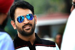 ఆ సంస్థ రూ.40 కోట్లు ఇవ్వకుండా మోసం చేసింది : ఎంఎస్ ధోనీ