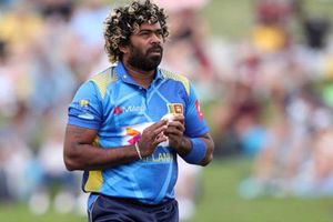 మలింగపై వేటు.. వన్డే కెప్టెన్‌గా కరుణరత్నె