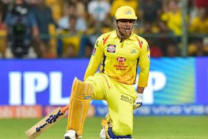 ఐపీఎల్‌: 4000 పరుగులు.. 200 సిక్సర్లు