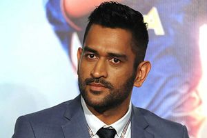 ఆమ్ర‌పాలీకి సుప్రీం ఆదేశం.. ధోనీ లావాదేవీల వివరాలు వెల్లడించండి