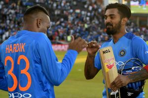 వరల్డ్‌కప్ ముంగిట పాండ్యా, రాహుల్ వివాదానికి బీసీసీఐ ముగింపు పలకనుందా?