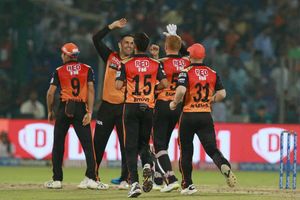 DC vs SRH: ఫిరోజ్ షా కోట్లాలో సన్‌రైజర్స్ విజయ లక్ష్యం 130