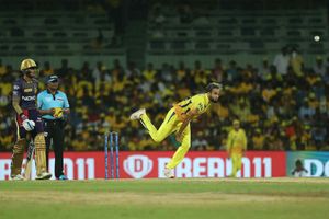 CSK vs KKR: సత్తాచాటిన బౌలర్లు, చెపాక్‌లో చెన్నై టార్గెట్ 109