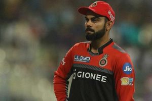 వరుస ఓటములు ఎంత పనిచేశాయి!: ఆర్సీబీ కెప్టెన్‌గా కోహ్లీని తప్పించండి