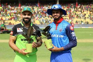 ఐపీఎల్ 2019: కోహ్లీ కంటే అయ్యరే బెస్ట్ కెప్టెన్?: మంజ్రేకర్ పాయింట్ల చిచ్చు