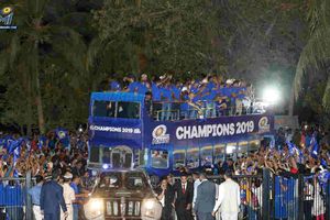 సొంతగడ్డపై ముంబై సెలబ్రేషన్స్.. భారీగా తరలివచ్చిన అభిమానులు