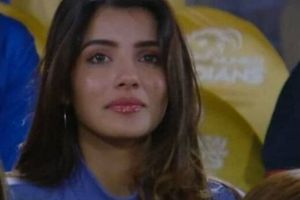 రాత్రికి రాత్రే ఇంటర్నెట్ స్టార్లు: మొన్న దీపికా ఘోష్, నేడు అదితి హుందియా