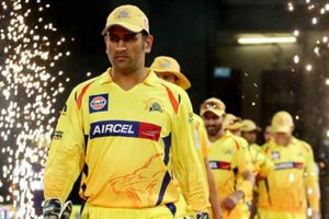 సీఎస్‌కే ఓటమి: గంతులేస్తూ ఏడ్చేసిన అభిమాని (వీడియో)