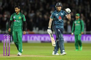 మూడు మ్యాచ్‌ల్లో 340కి పైగా పరుగులు: పాక్ రికార్డుని సమం చేసిన ఇంగ్లాండ్