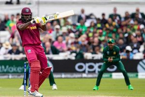 వరల్డ్‌కప్‌లో పాక్‌తో మ్యాచ్: అరుదైన రికార్డు నెలకొల్పిన క్రిస్ గేల్