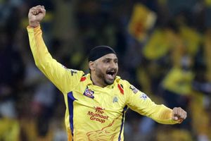 IPL 2019: Qualifier 2: అరుదైన రికార్డుకి రెండు వికెట్ల దూరంలో భజ్జీ