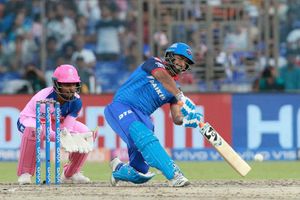 రిషభ్‌ పంత్‌ అర్ధశతకం.. చివరి మ్యాచ్‌లోనూ రాజస్థాన్‌ ఓటమి