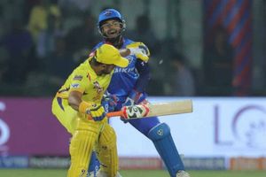 చెన్నై vs ఢిల్లీ: రైనాను అడ్డుకున్న పంత్‌ (వీడియో)