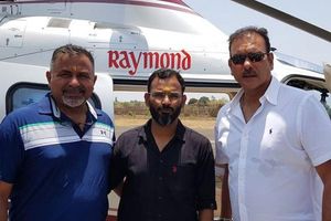 వరల్డ్‌కప్: షిరిడి సాయిబాబా ఆశీస్సులు తీసుకున్న రవిశాస్త్రి