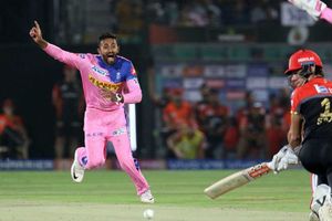 ఈ సీజన్‌లో 2వ బౌలర్: శ్రేయాస్ గోపాల్ హ్యాట్రిక్ వీడియో చూశారా?