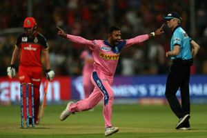 శ్రేయస్‌ గోపాల్‌ 'హ్యాట్రిక్‌'.. ఐపీఎల్‌లో 16వ బౌలర్‌