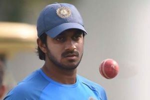 సలహా కావాలంటే ధోనీ భాయ్‌నే అడుగుతా...