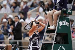 46 ఏళ్ల తర్వాత... ఫ్రెంచ్‌ ఓపెన్‌ కిరీటం బార్టీదే