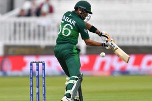 బాబర్‌ అజామ్‌ హాఫ్ సెంచరీ.. పాకిస్థాన్ స్కోర్ 222/3