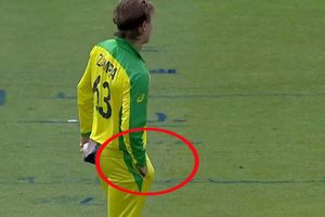 ఆస్ట్రేలియా, భారత్ మ్యాచ్.. జంపా జేబులో ఏముందంటే?