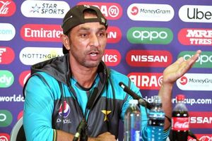 వరల్డ్‌కప్: 'ఇంగ్లాండ్‌ని ఓడించే సత్తా మా బౌలర్లకు ఉంది'