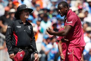 భారత మ్యాచ్‌లో అతి చేసిన బ్రాత్‌వైట్: ఐసీసీ జరిమానా