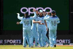 ఏంజెలో మాథ్యూస్ హాఫ్ సెంచరీ: ఇంగ్లాండ్ విజయ లక్ష్యం 233