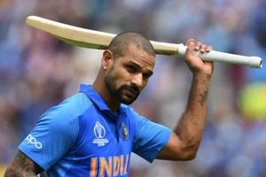 శిఖర్ ధావన్ సెంచరీ: వరల్డ్‌కప్‌లో ప్రపంచ రికార్డు నెలకొల్పిన భారత్