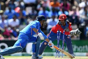 2011 ప్రపంచకప్‌ తర్వాత ధోనీ ఇలా ఔటవ్వడం మొదటిసారి