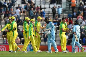 ఆస్ట్రేలియాతో ఇంగ్లండ్‌ 'ఢీ'.. ఒత్తిడిలో ఇంగ్లండ్‌