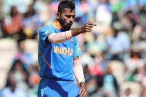 హార్డిక్ పాండ్యాను నాకు వ‌దిలేయండి: రెండు వారాలు గ‌డువు ఇవ్వండి: పాక్ మాజీ ఫాస్ట్ బౌల‌ర్‌