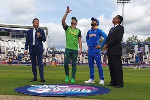 భార‌త్‌పై టాస్ గెలిచి బ్యాటింగ్ ఎంచుకున్న దక్షిణాఫ్రికా