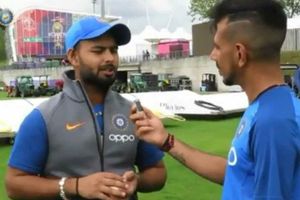 చాలా బాధపడ్డా, ధావన్‌కు బ్యాకప్‌గా ఇంగ్లాండ్‌కు: చాహల్ టీవీతో పంత్ (వీడియో)