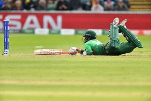 అబ్బా ఏం రనౌట్ ఇది: ప్రపంచకప్‌లో ఇప్పటివరకు ఇదే అత్యుత్తమం(వీడియో)