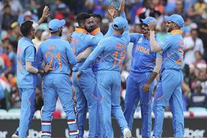 సౌతాంప్టన్‌లో చెలరేగిన భారత బౌలర్లు: టీమిండియా విజయ లక్ష్యం 228