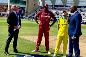 ఆస్ట్రేలియాపై టాస్ గెలిచి ఫీల్డింగ్ ఎంచుకున్న వెస్టిండీస్