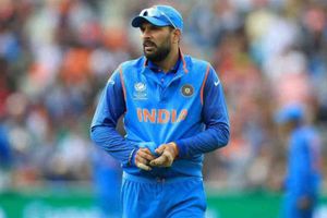 యూవీ క‌నిపించ‌డ‌నే ఆవేద‌న వ‌ల‌దిక‌! మ‌రో టీ20 టోర్నీకి ఎంపిక!