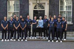 బ్రిటన్‌ ప్రధానిని కలిసిన విశ్వవిజేతలు.. ఆటగాళ్లకు ప్రత్యేక విందు