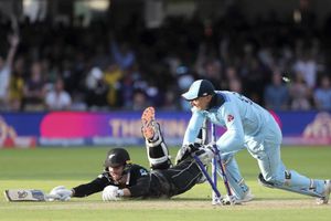 బౌండరీలు ఆధారంగా ఇంగ్లాండ్ విజేత! మరి అవి కూడా సమం అయితే?