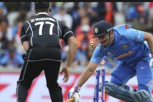 ధోనీ రనౌట్‌పై ఐసీసీ ట్వీట్.. మండిపడుతున్న భారత అభిమానులు