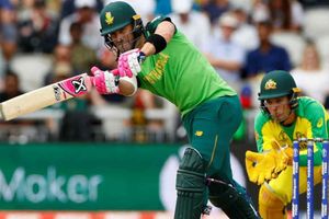 డుప్లెసిస్ సెంచరీ: ఆస్ట్రేలియాకు భారీ లక్ష్యం నిర్దేశించిన దక్షిణాఫ్రికా