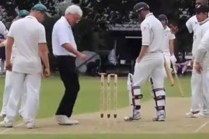 ఔటా? నాటౌటా?: ఫ్యాన్స్ బుర్రకు పదును పెట్టిన సచిన్ (వీడియో)