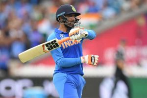 INDvNZ తొలి సెమీఫైనల్: పోరాడి ఓడిన భారత్.. ఫైనల్లో న్యూజిలాండ్‌